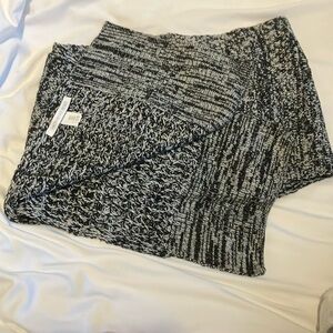 Victoria’s Secret Acrylic Scarf